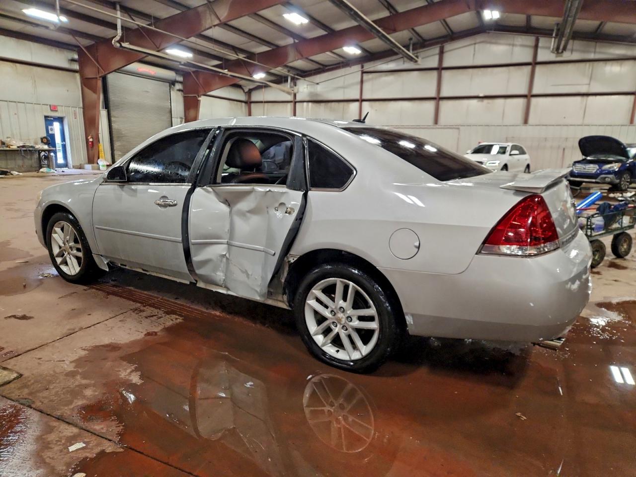 Chevrolet Impala Ltz Image 2