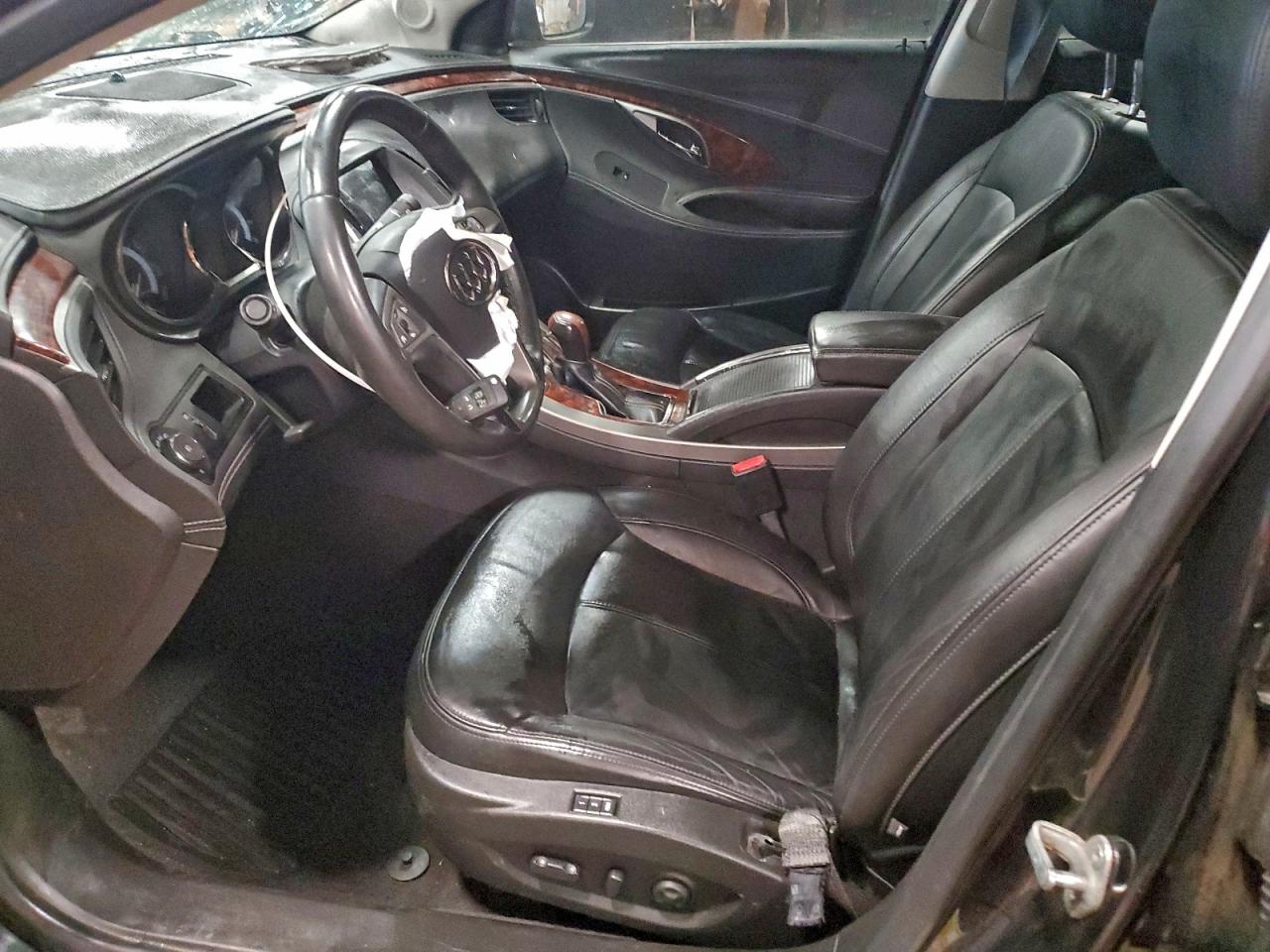 Buick LaCrosse Image 8