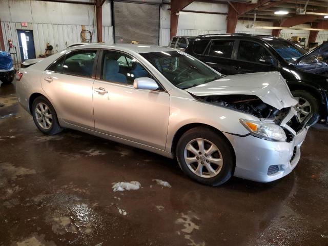 Toyota Camry Base Image 3