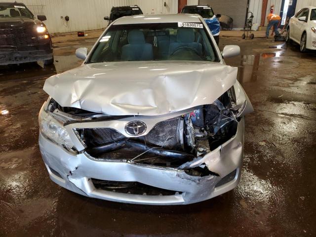 Toyota Camry Base Image 2