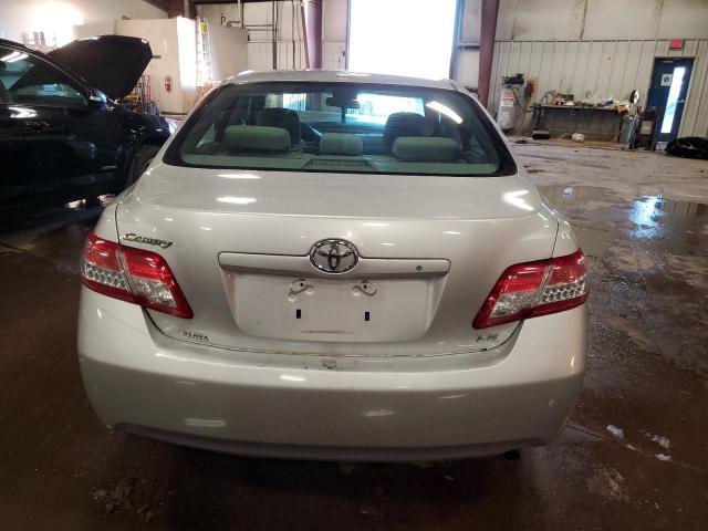 Toyota Camry Base Image 8