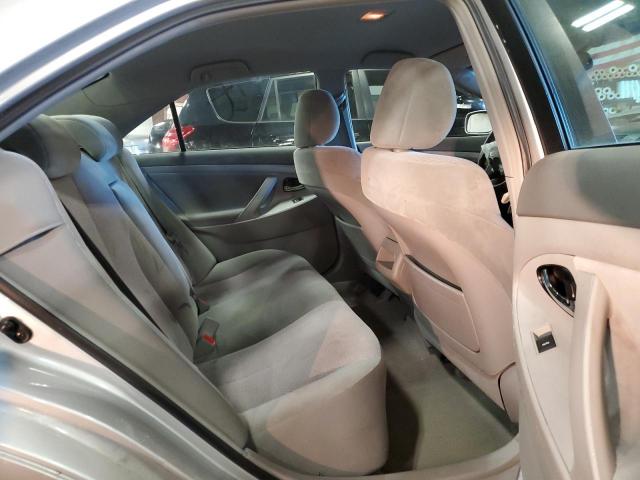 Toyota Camry Base Image 6