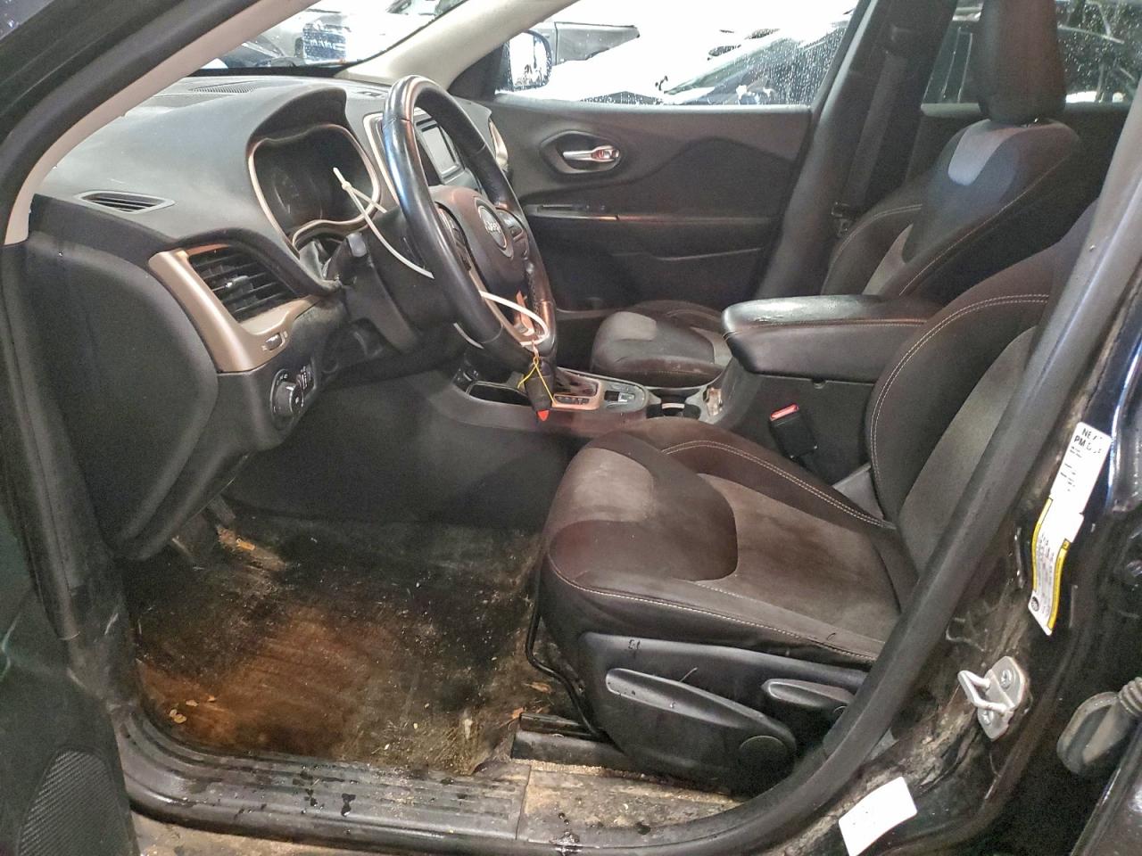 Jeep Grand Cherokee Latitude Image 8