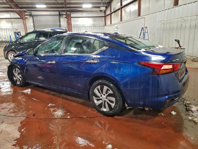 Nissan Altima S Image 2