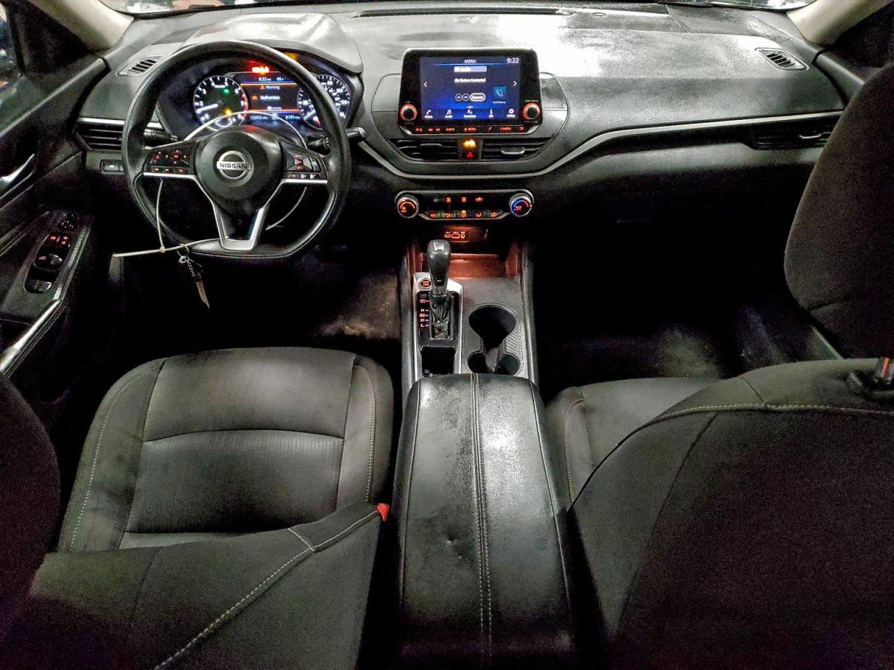 Nissan Altima S Image 8