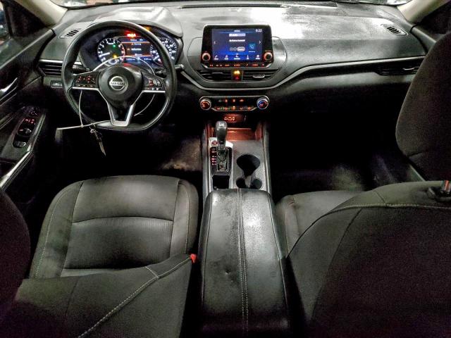 Nissan Altima S Image 8