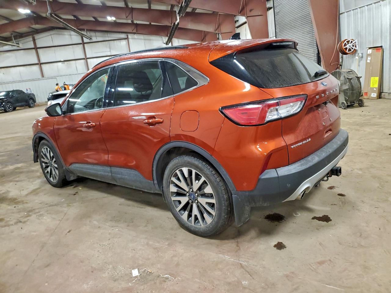 Ford Escape Titanium Image 2