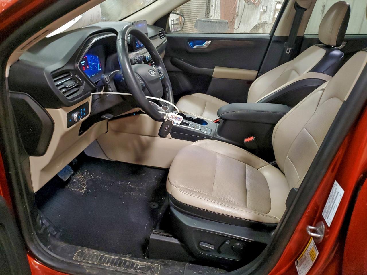 Ford Escape Titanium Image 6