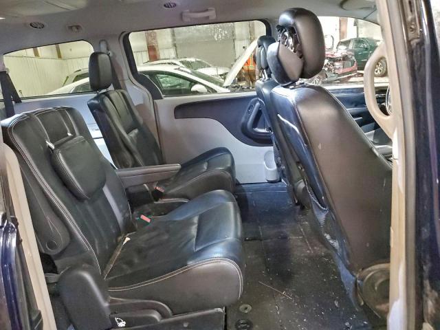 Chrysler Minivan Touring Image 7