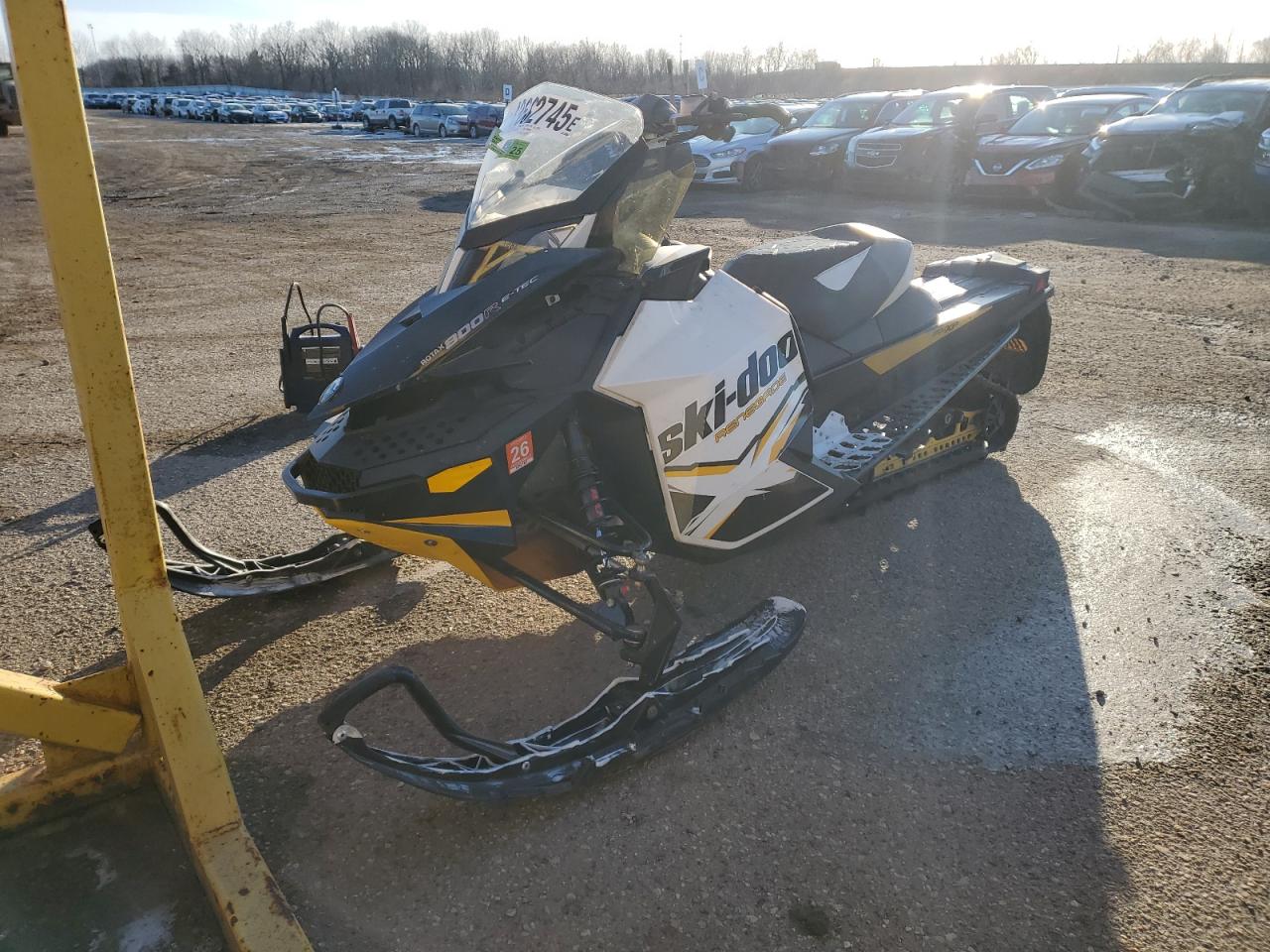 Ski-Doo Snowmobile Image 2