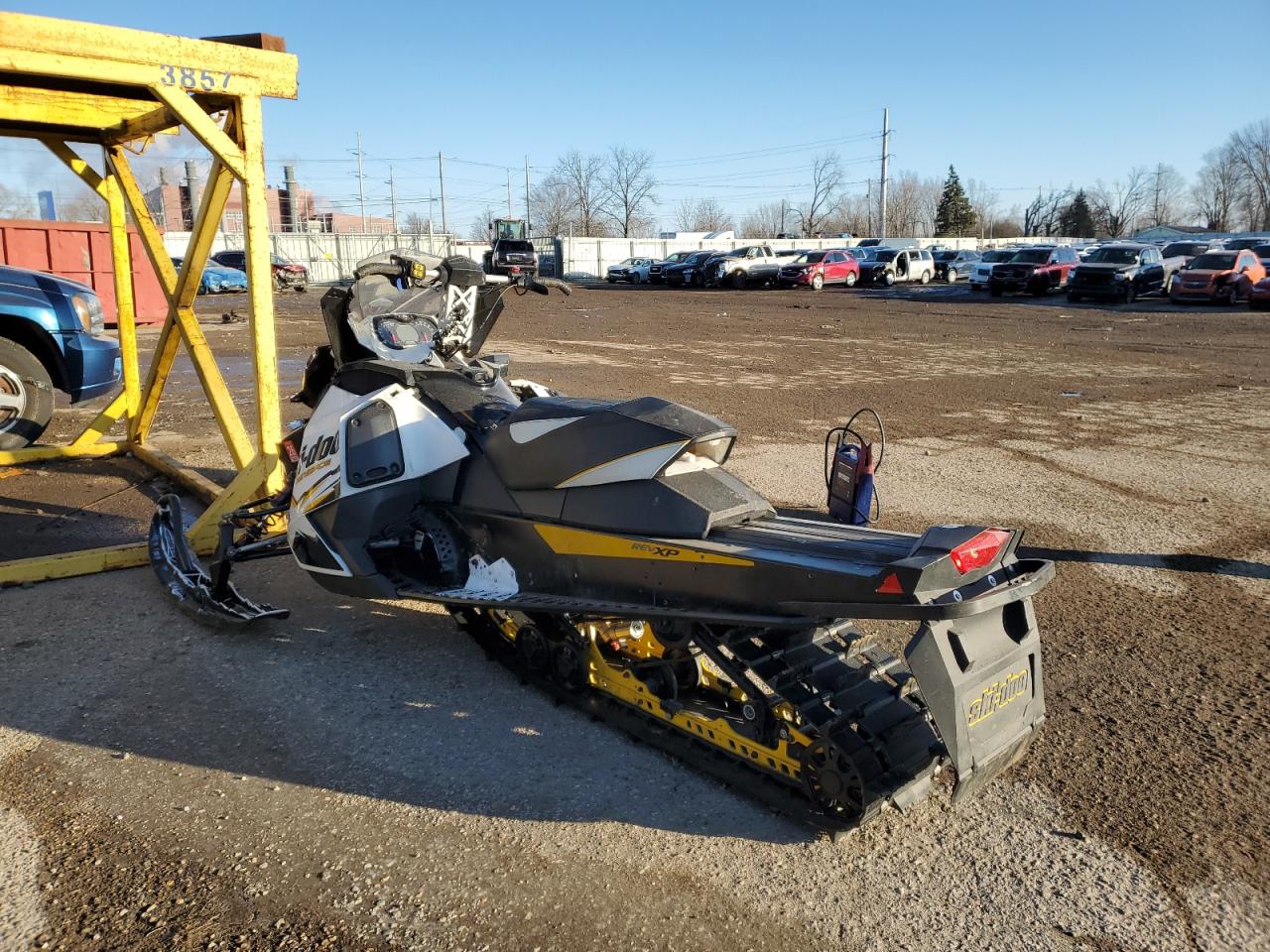 Ski-Doo Snowmobile Image 5