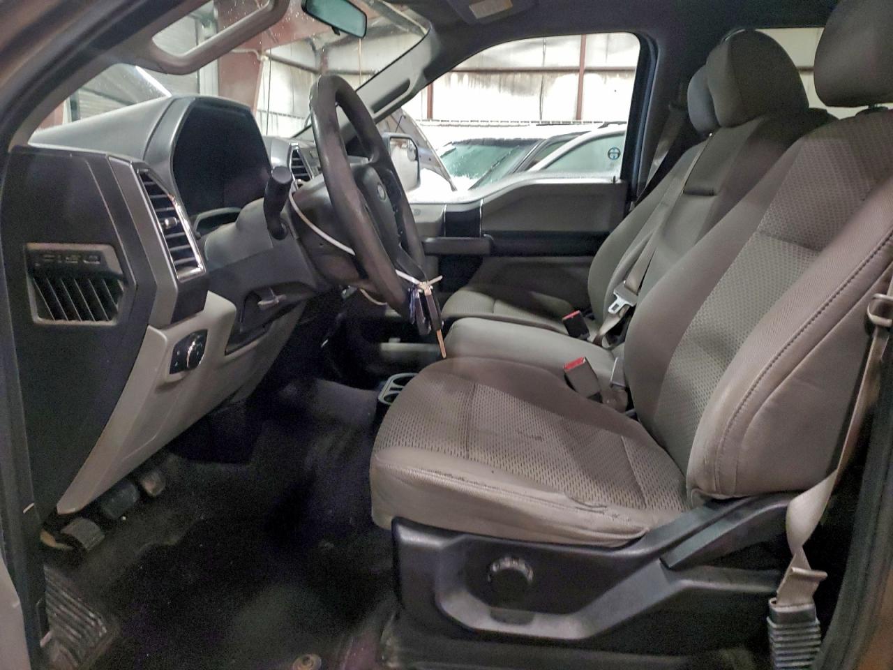 Ford F-150 Supercrew Image 10