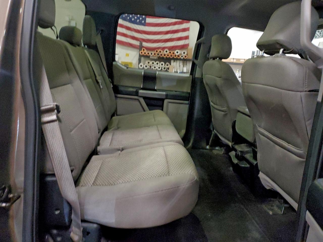 Ford F-150 Supercrew Image 6