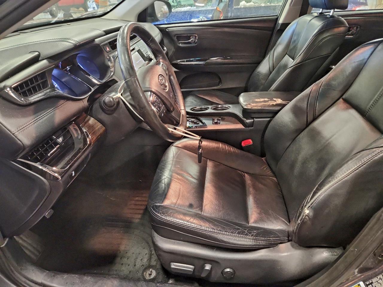 Toyota Avalon Base Image 11