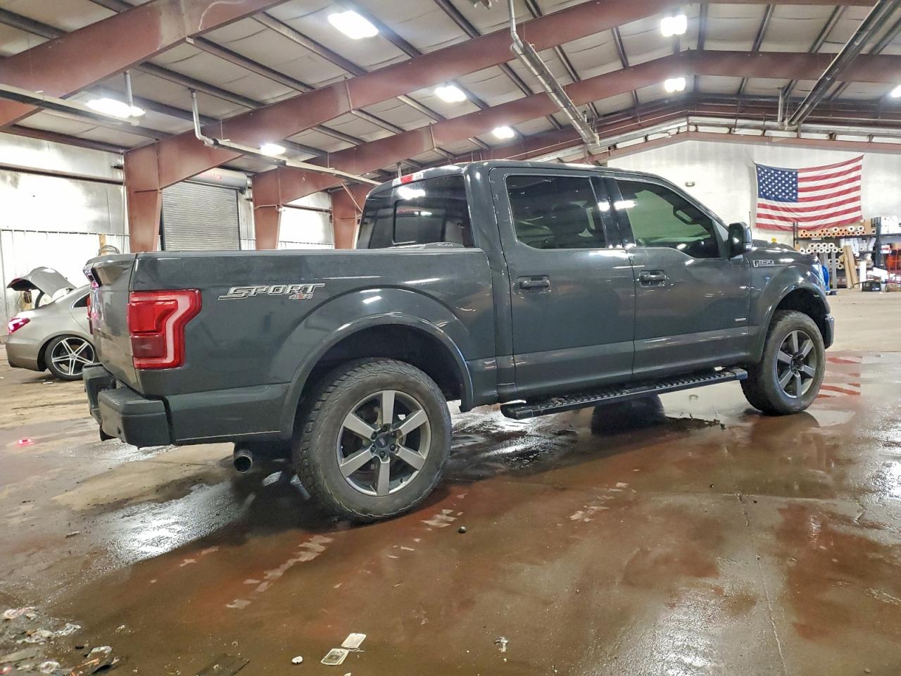 Ford F-150 Supercrew Image 3