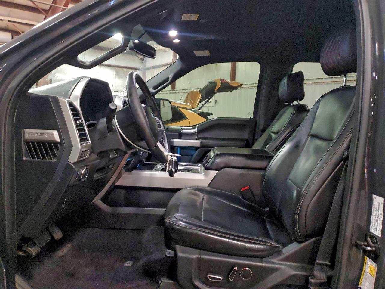 Ford F-150 Supercrew Image 7