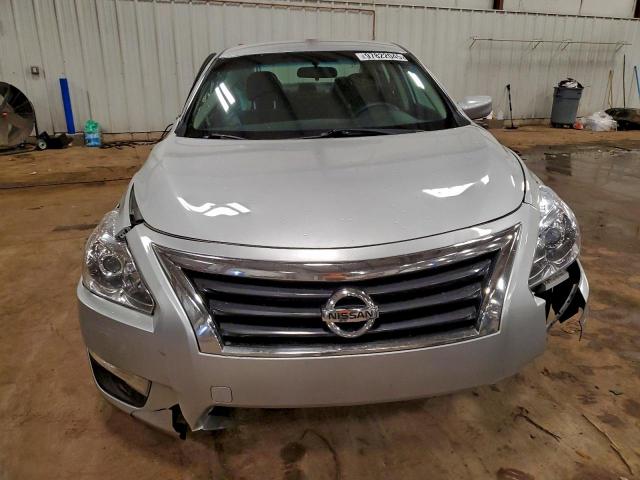 Nissan Altima 2.5 Image 11
