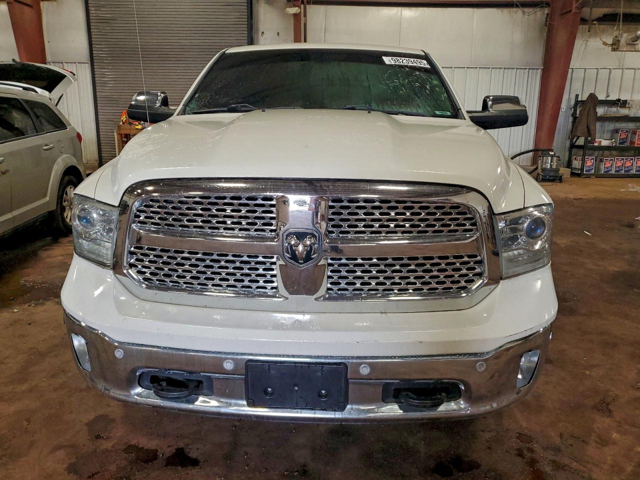 Ram 1500 Laramie Image 10