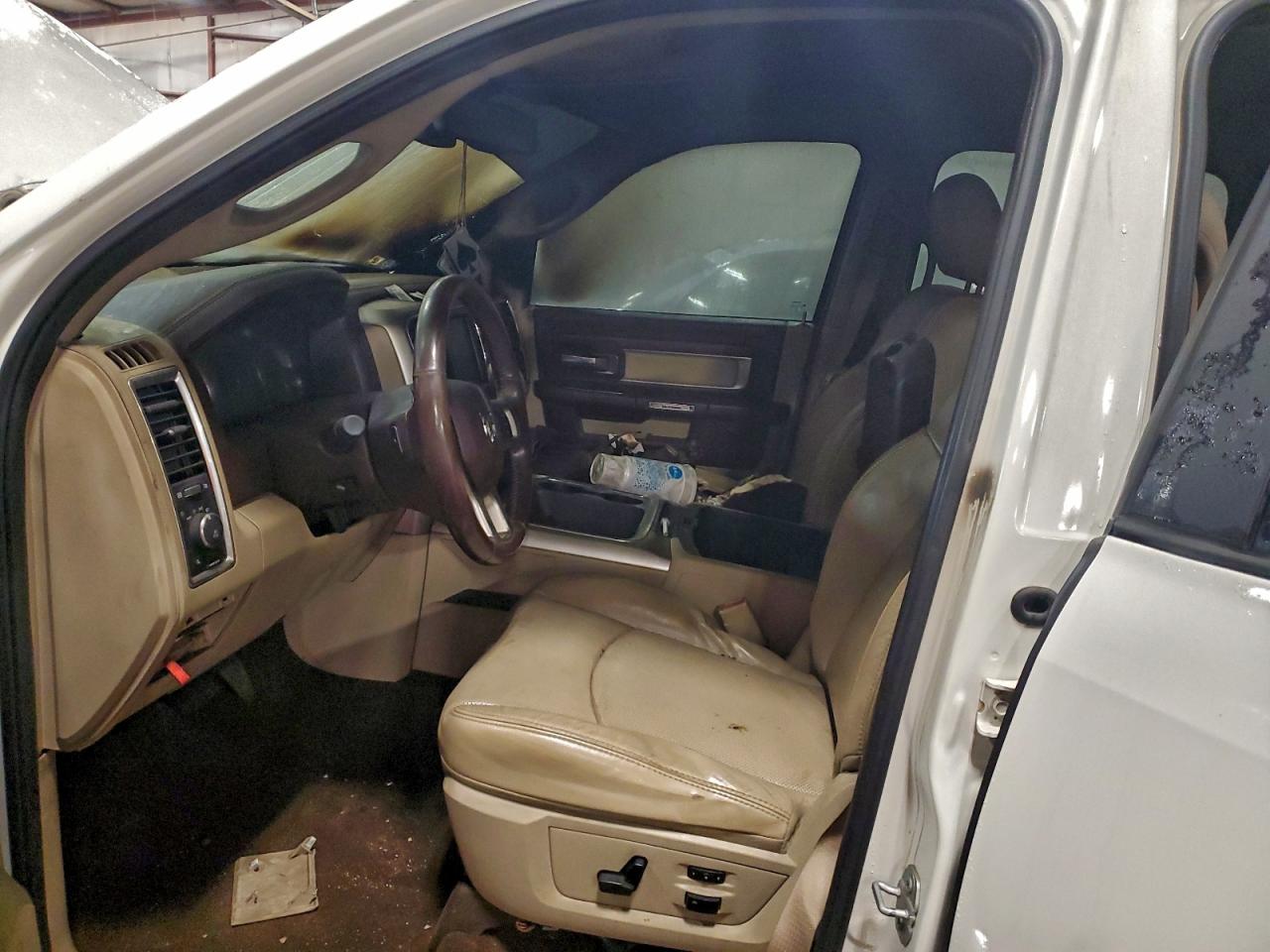 Ram 1500 Laramie Image 4