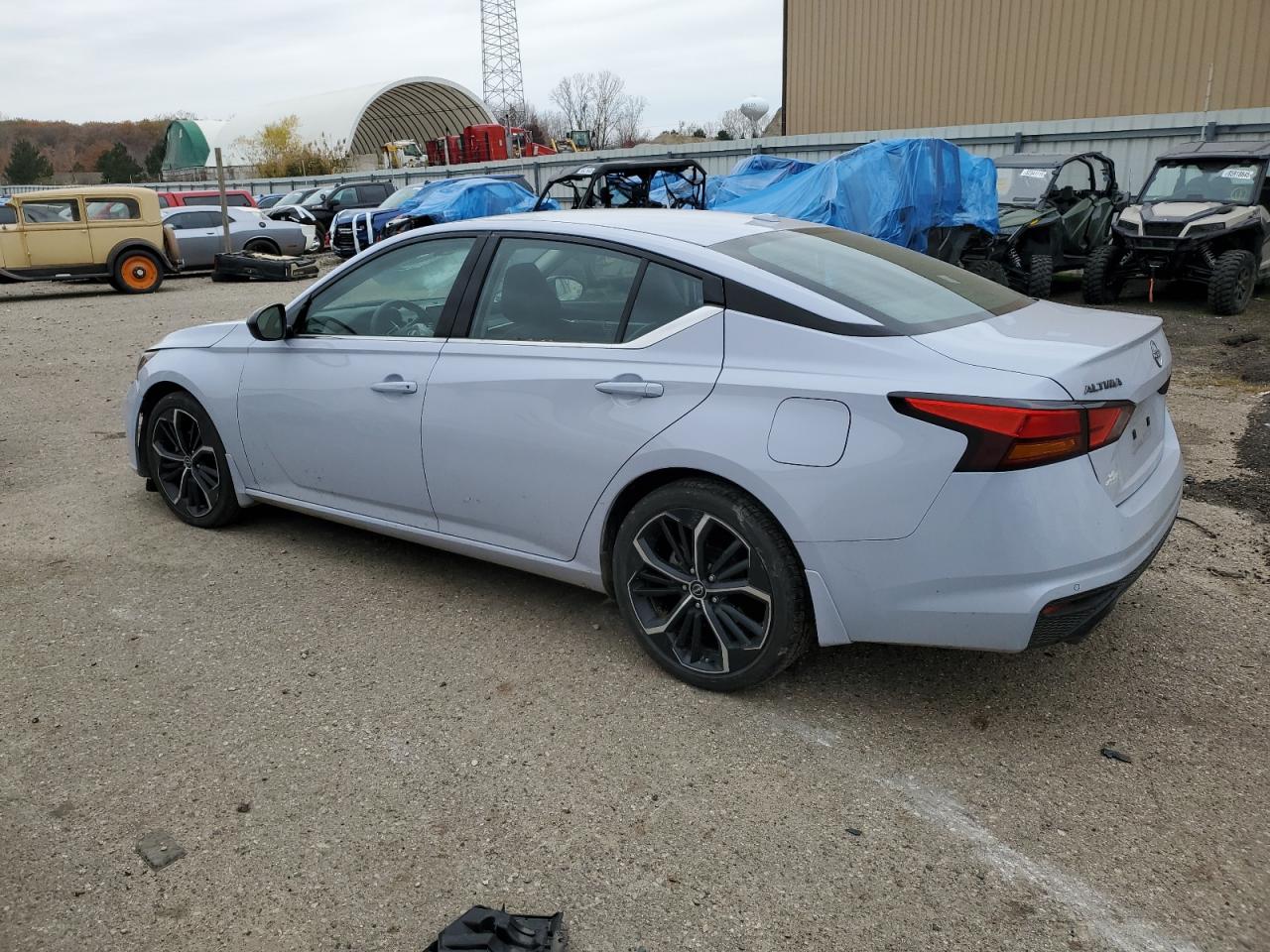 Nissan Altima Sr Image 2