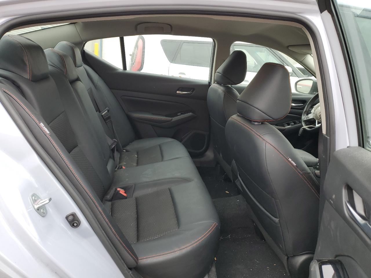 Nissan Altima Sr Image 8