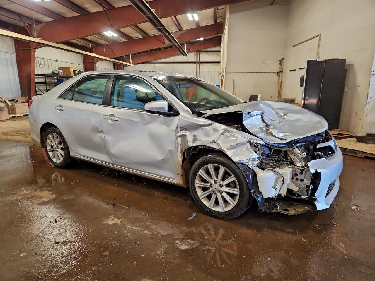 Toyota Camry L Image 4