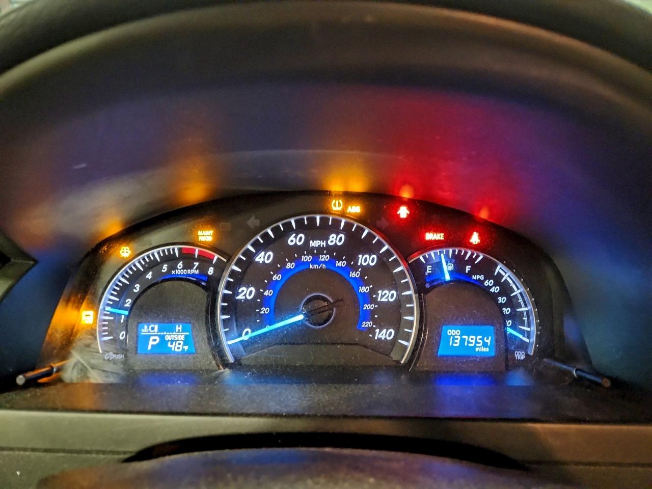 Toyota Camry L Image 8