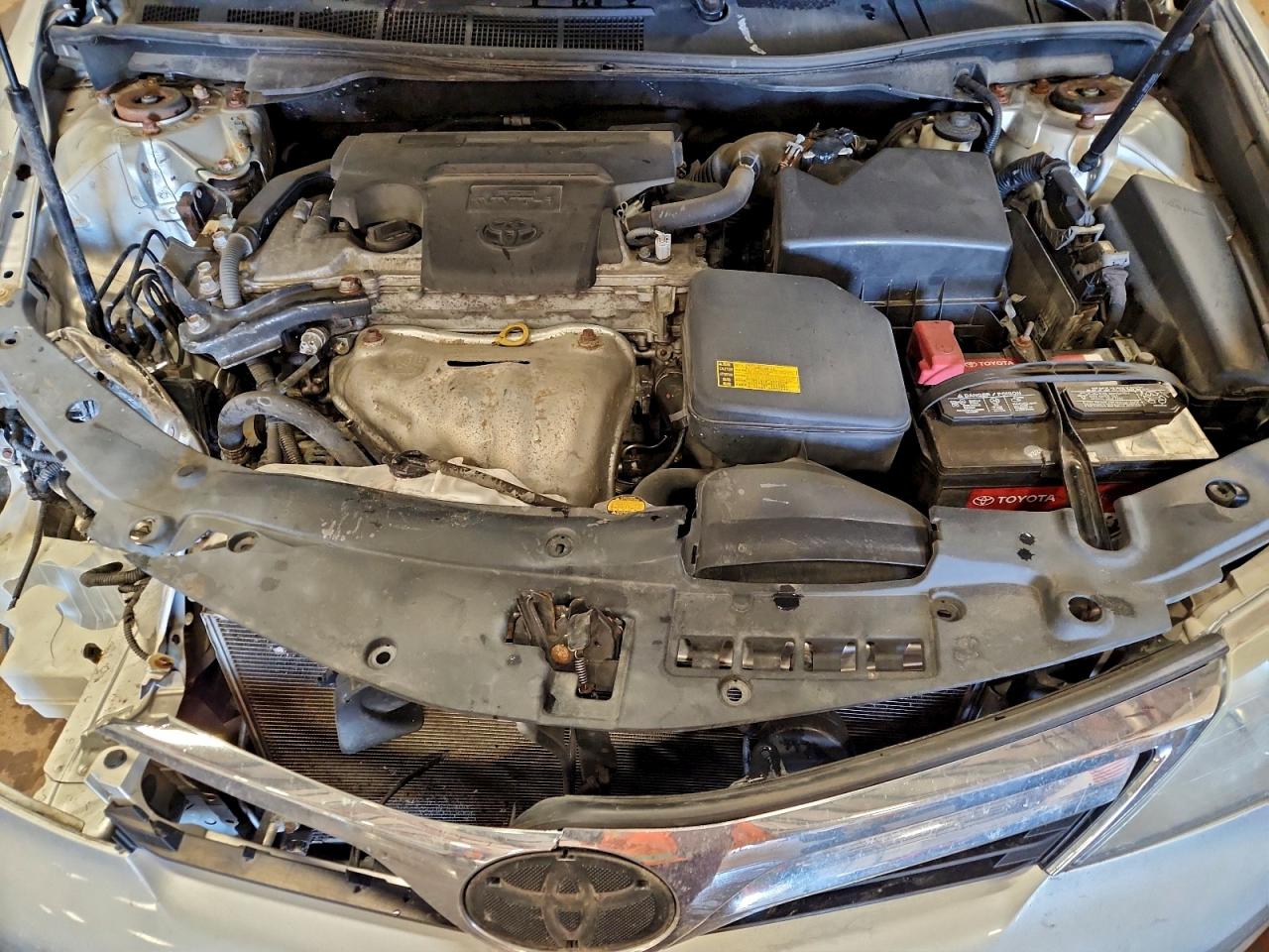 Toyota Camry L Image 6