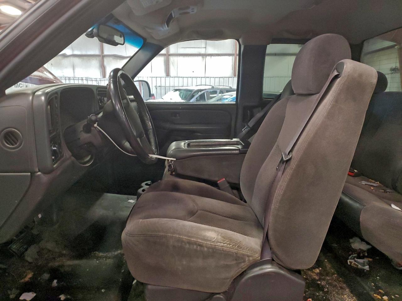 Chevrolet Silverado K1500 Image 9