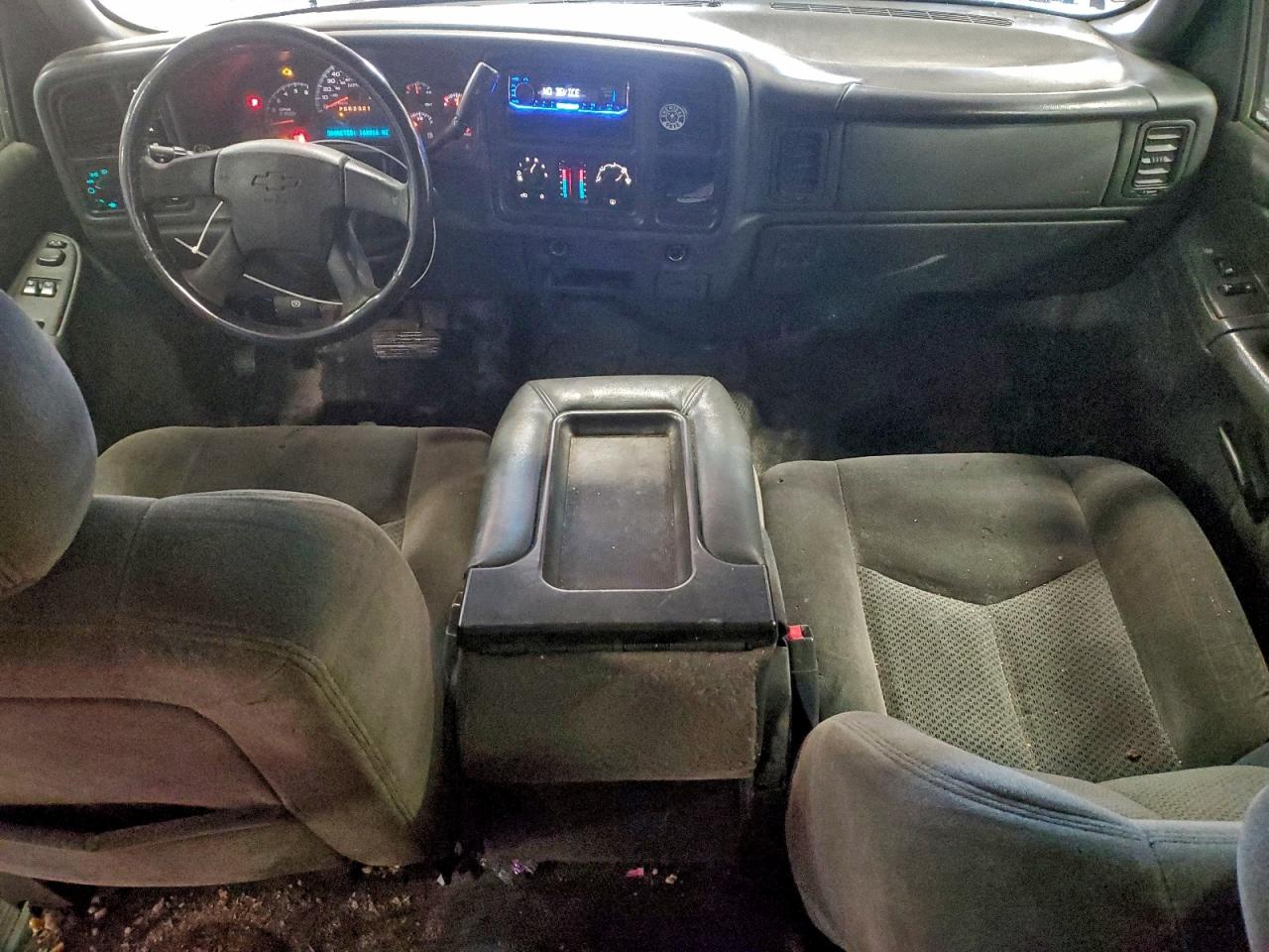 Chevrolet Silverado K1500 Image 12