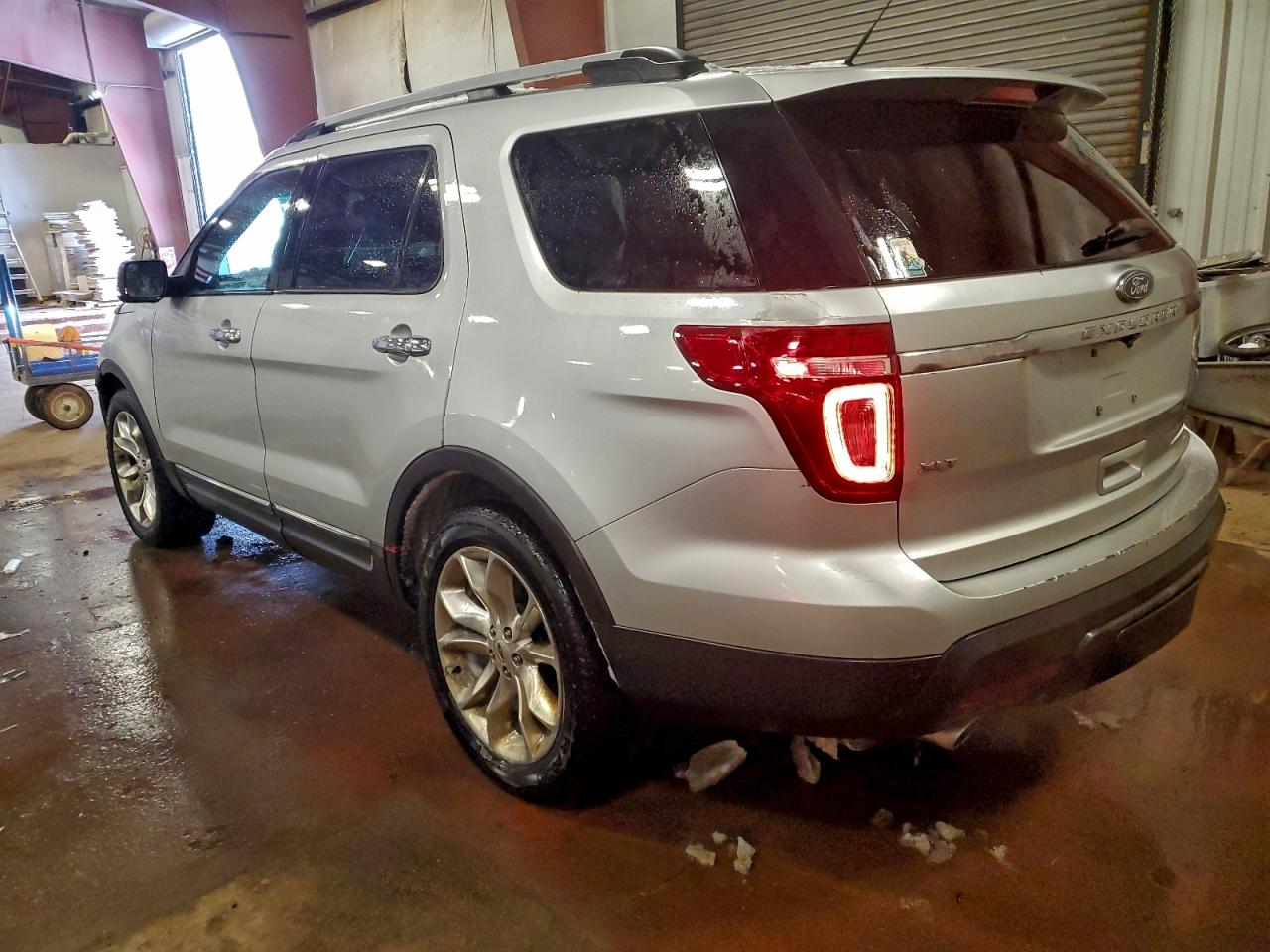 Ford Explorer Xlt Image 2