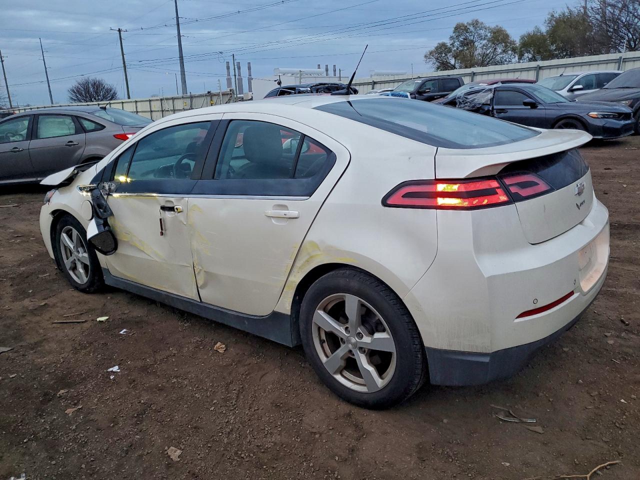 Chevrolet Volt Image 2