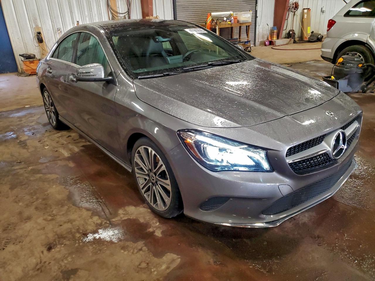 Mercedes-Benz Cla-class 250 4matic Image 2