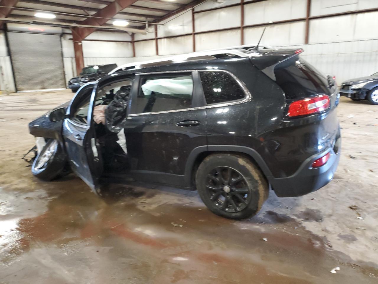 Jeep Grand Cherokee Latitude Image 2