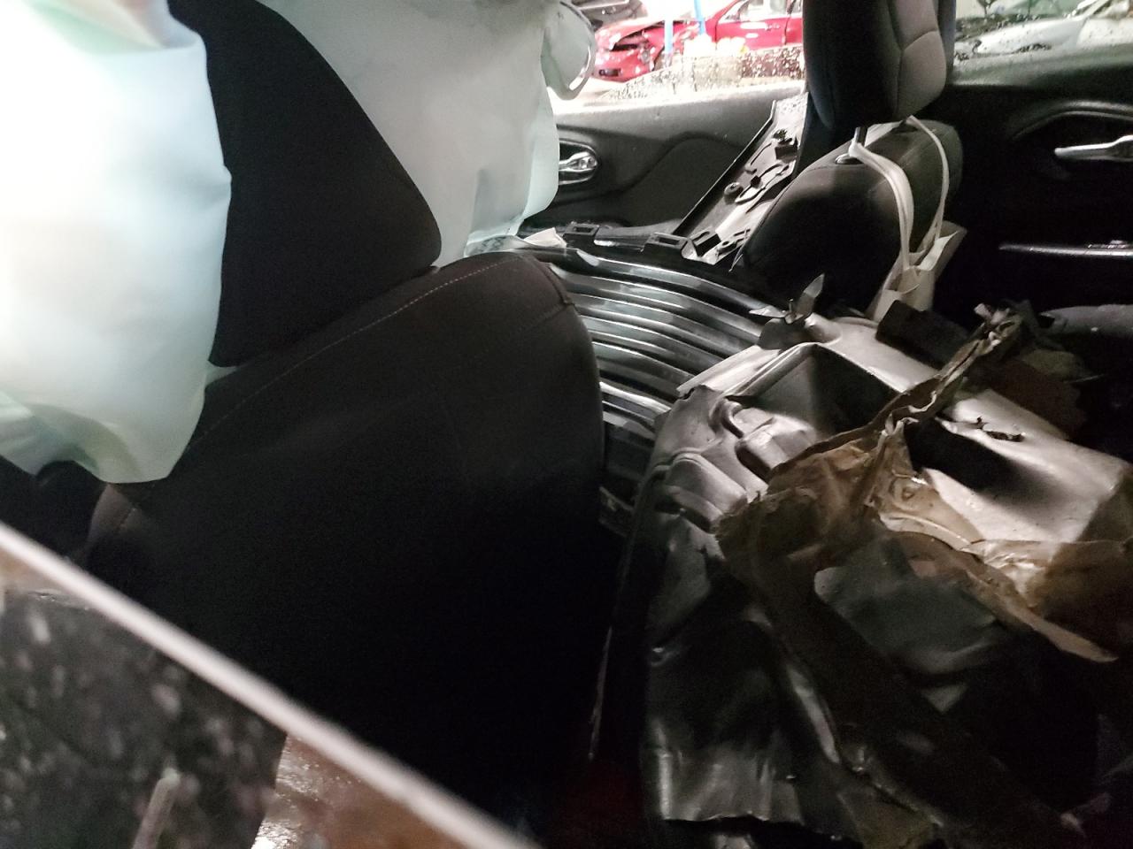 Jeep Grand Cherokee Latitude Image 4