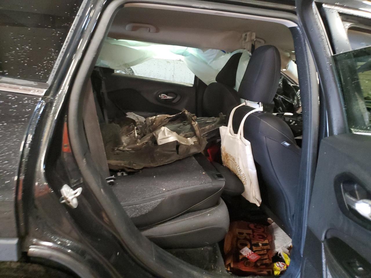 Jeep Grand Cherokee Latitude Image 9