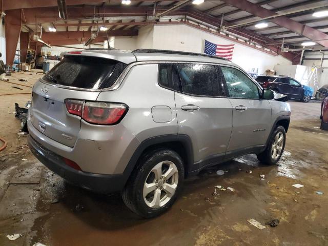 Jeep Compass Latitude Image 2