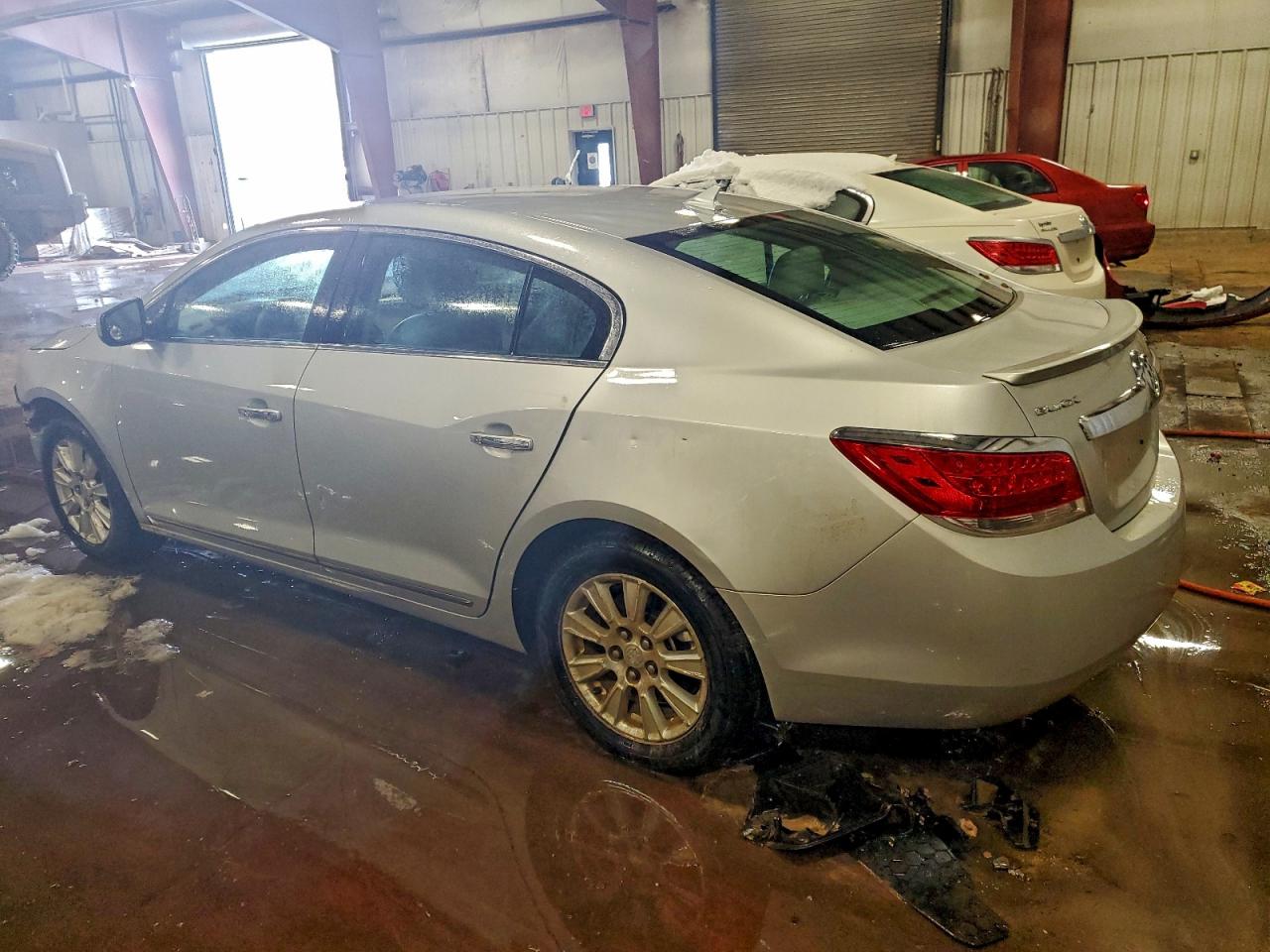 Buick LaCrosse Cx Image 11