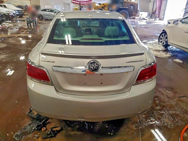 Buick LaCrosse Cx Image 4