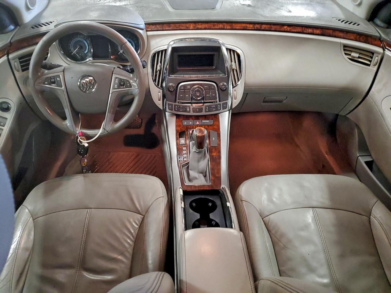 Buick LaCrosse Cx Image 7