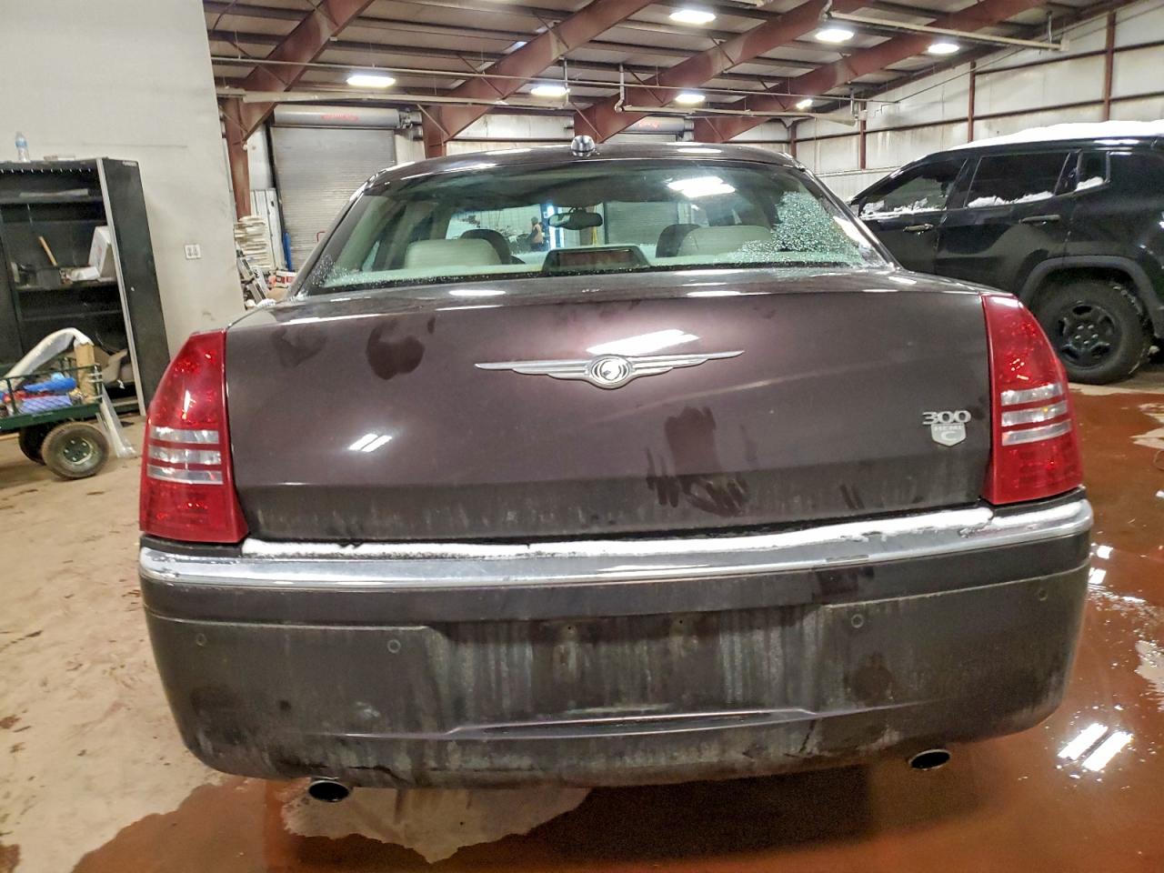 Chrysler 300 Image 12