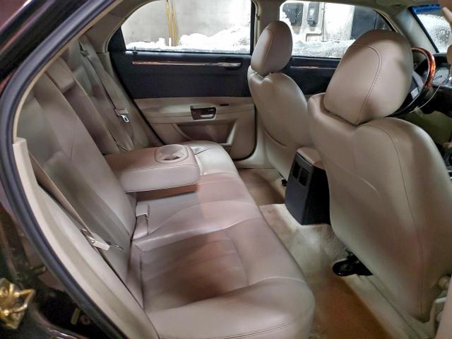 Chrysler 300 Image 5