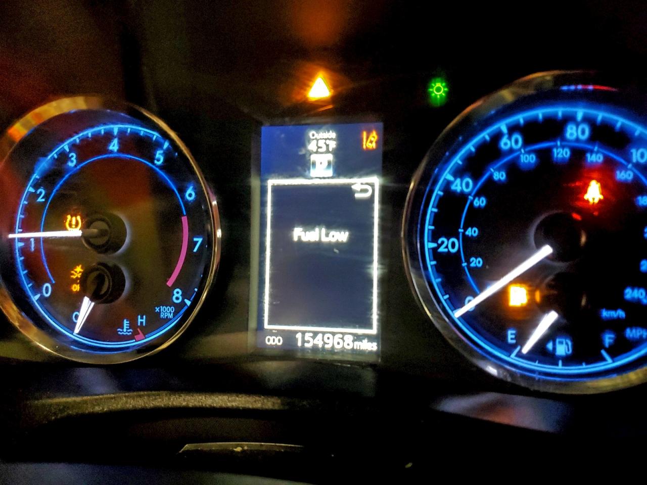 Toyota Corolla L Image 9