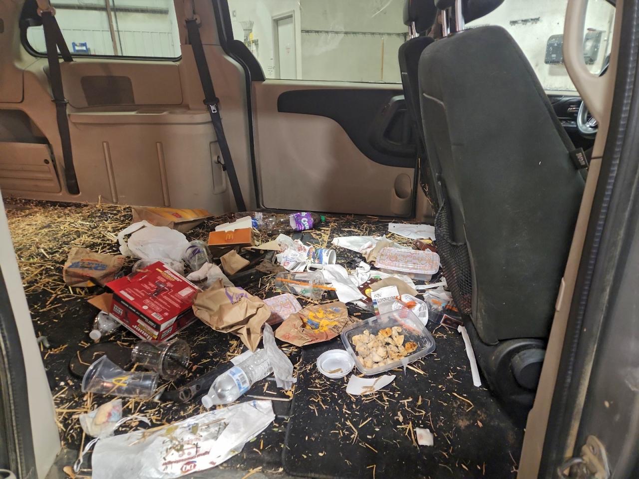 Dodge Caravan Sxt Image 6