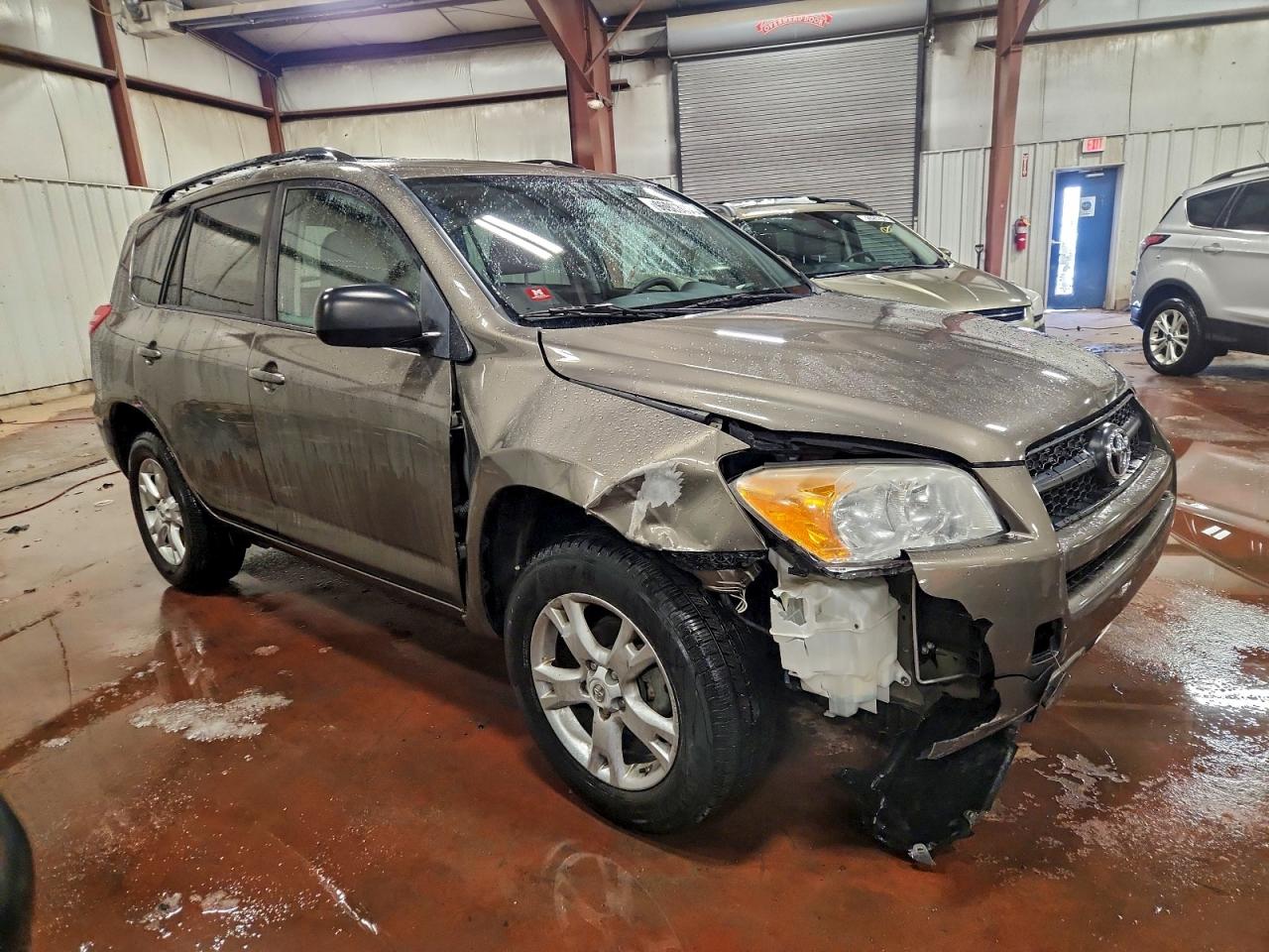 Toyota RAV4 Image 4