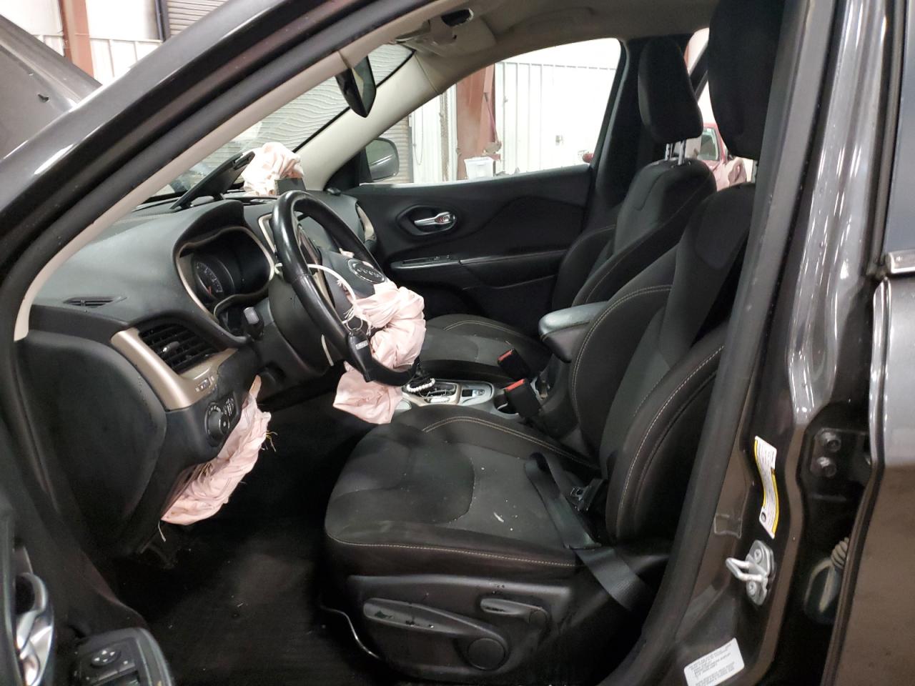 Jeep Grand Cherokee Latitude Image 6