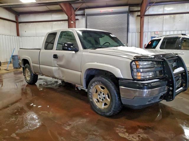 Chevrolet Silverado K1500 Image 2