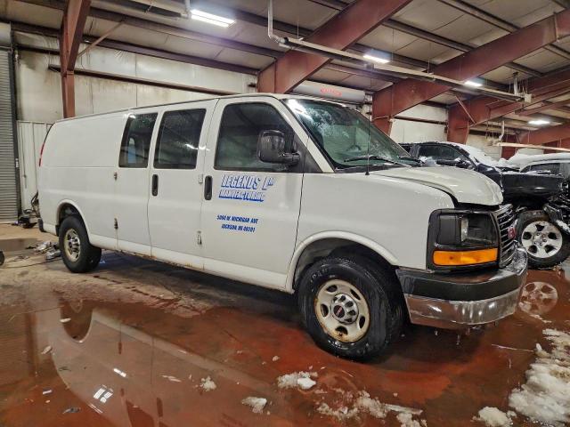 GMC Savana G3500 Image 5