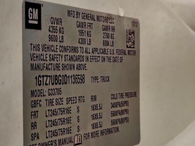 GMC Savana G3500 Image 10