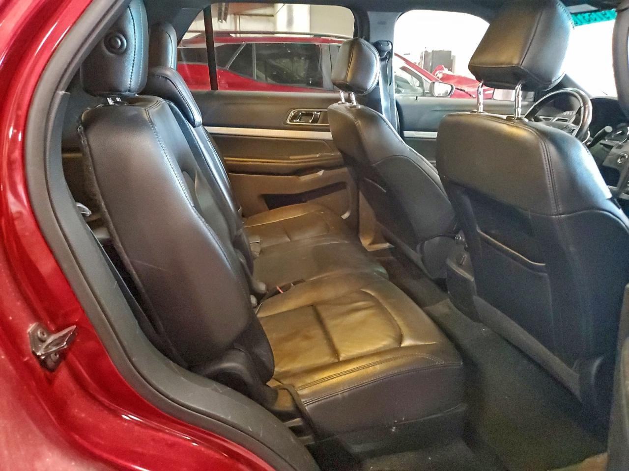 Ford Explorer Xlt Image 8